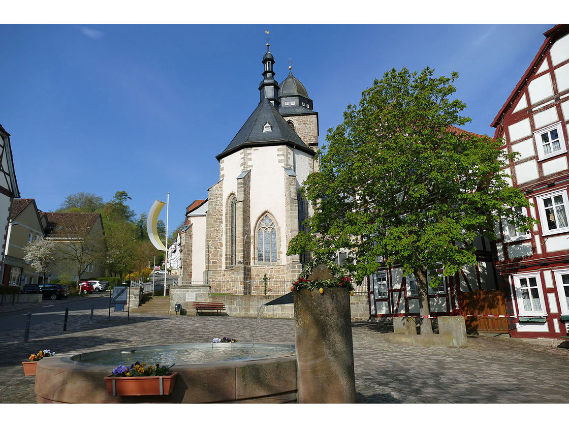 Feier der 1. Heiligen Kommunion in Sankt Crescentius (Foto: Karl-Franz Thiede)